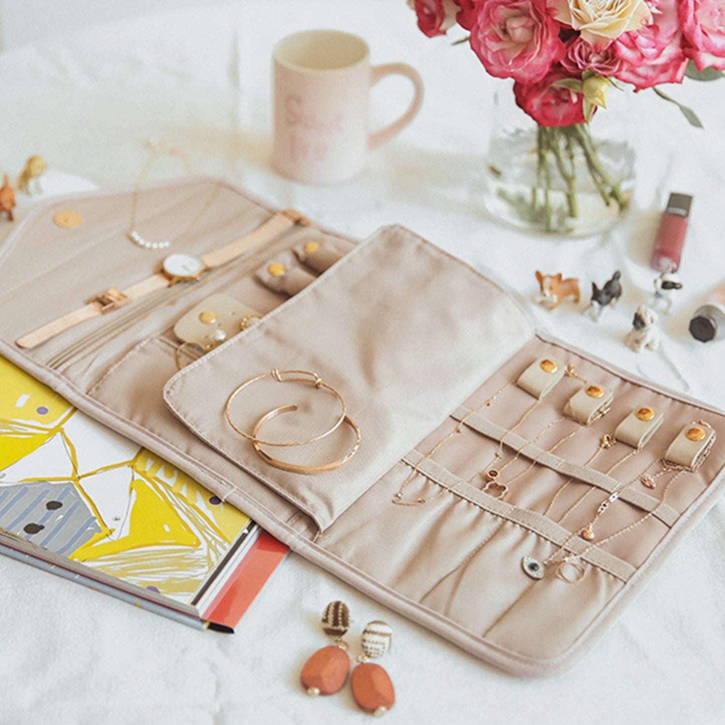 BAGSMART Travel Jewelry Organizer Case Foldable Jewelry Roll for Journey Rings, Necklaces, Earrings, Bracelets, Mini, Black